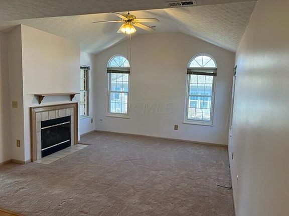 3rd image of 370 Villa Oaks Ln