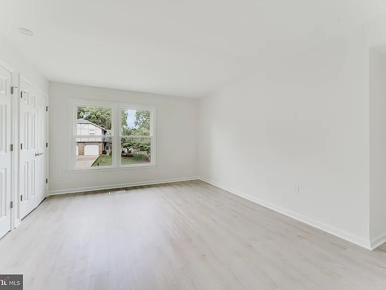 7107 Sontag Way — Photo 22