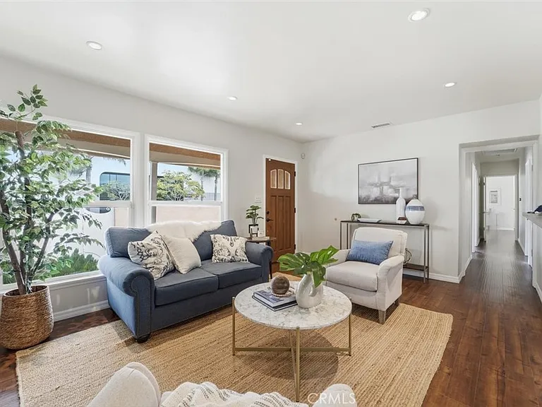 11937 S La Cienega Blvd — Photo 1