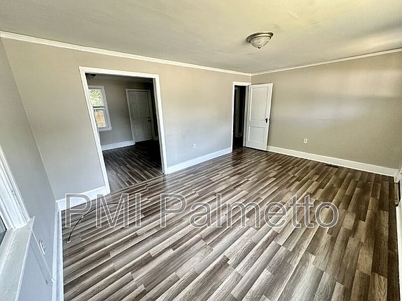 4th image of 2201 Vine St