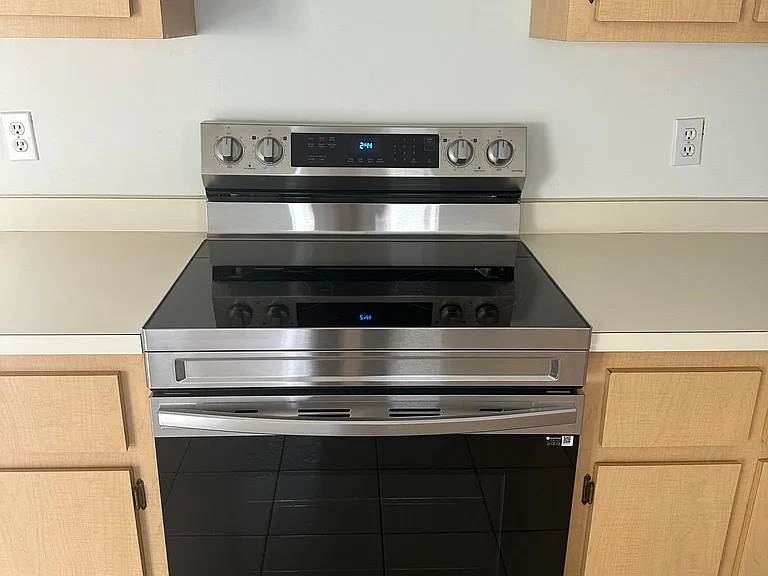 New Electric Range & Hood