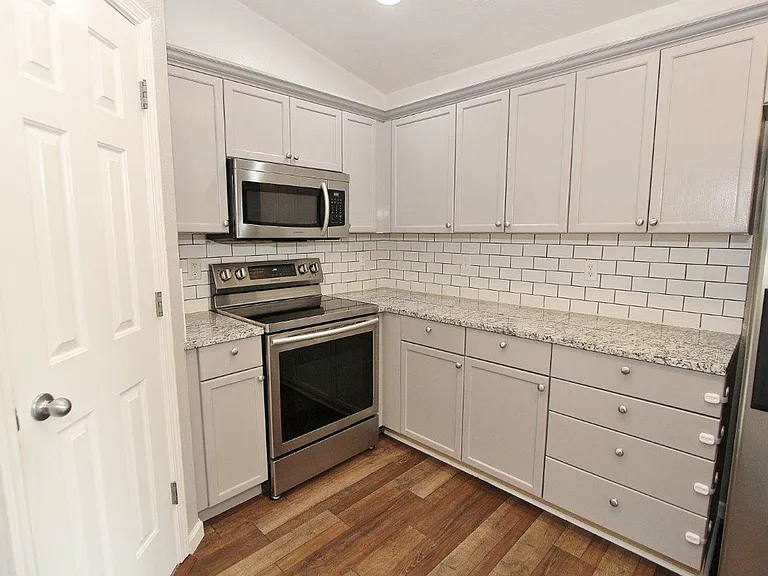 6236 S Star Struck Ave — Photo 10