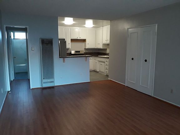 3rd image of 1841 N New Hampshire Ave #4