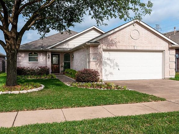 3rd image of 3525 Lake Hill Ln