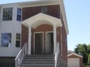 6458 231st St, Oakland Gardens, NY 11364