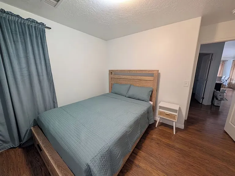 822 Village Dr — Photo 5