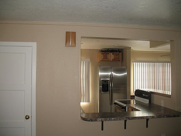 5th image of 505 Gillespie St