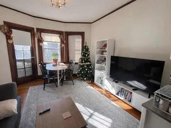 162 Summer St, Somerville, MA