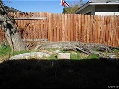 3rd image of 1011 Western Ave