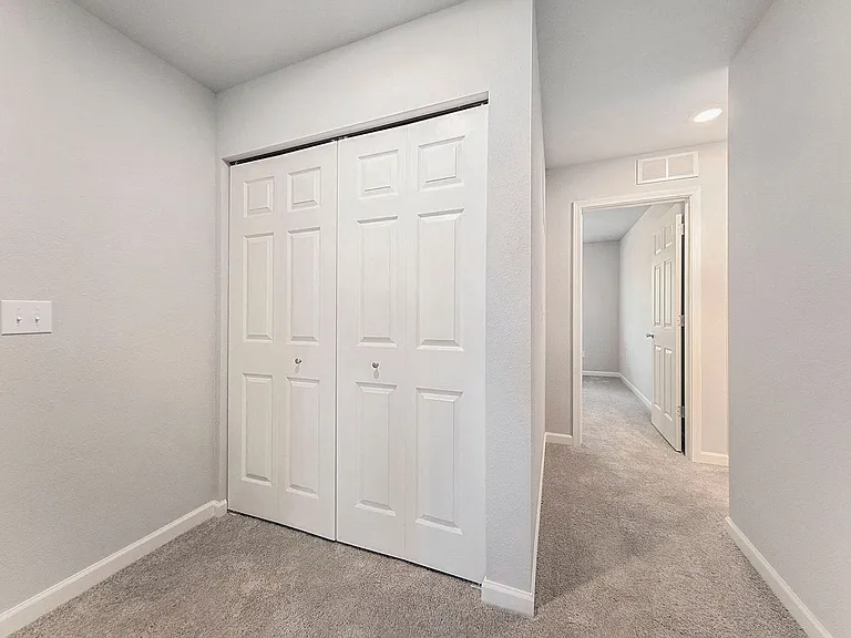 438 Hidden Meadows Dr — Photo 13