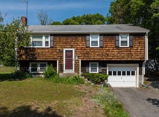 9 Oak St E, Braintree, MA 02184