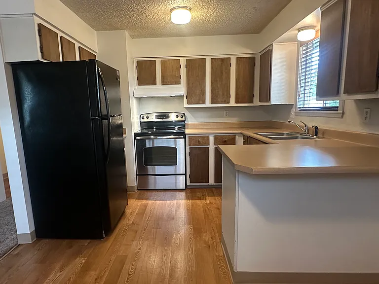207 Washington St — Photo 8