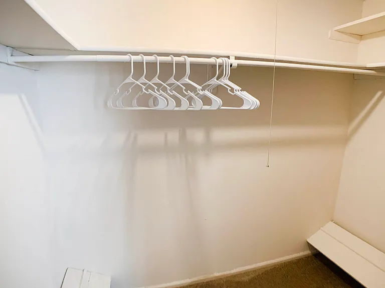 Oakwood Apartments — Photo 41