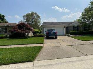 42285 Barchester Rd, Canton, MI 48187