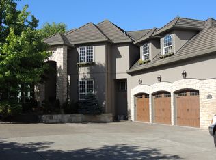 10045 NW Skyview Dr, Portland, OR 97231