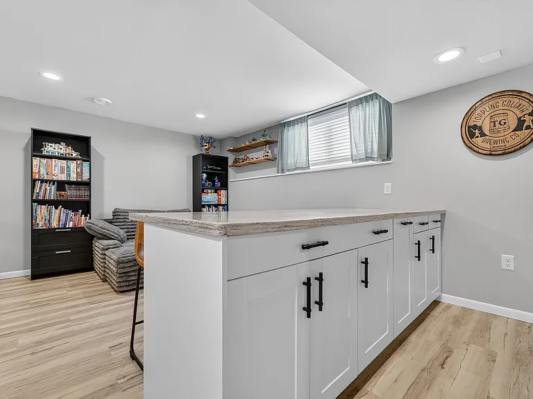 4427 Feather Ln — Photo 17