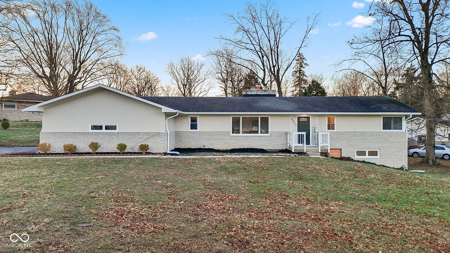 4571 Devon Dr photo 1