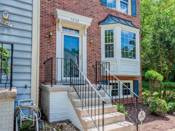 7829 Shepherd Hills Ct, Lorton, VA 22079