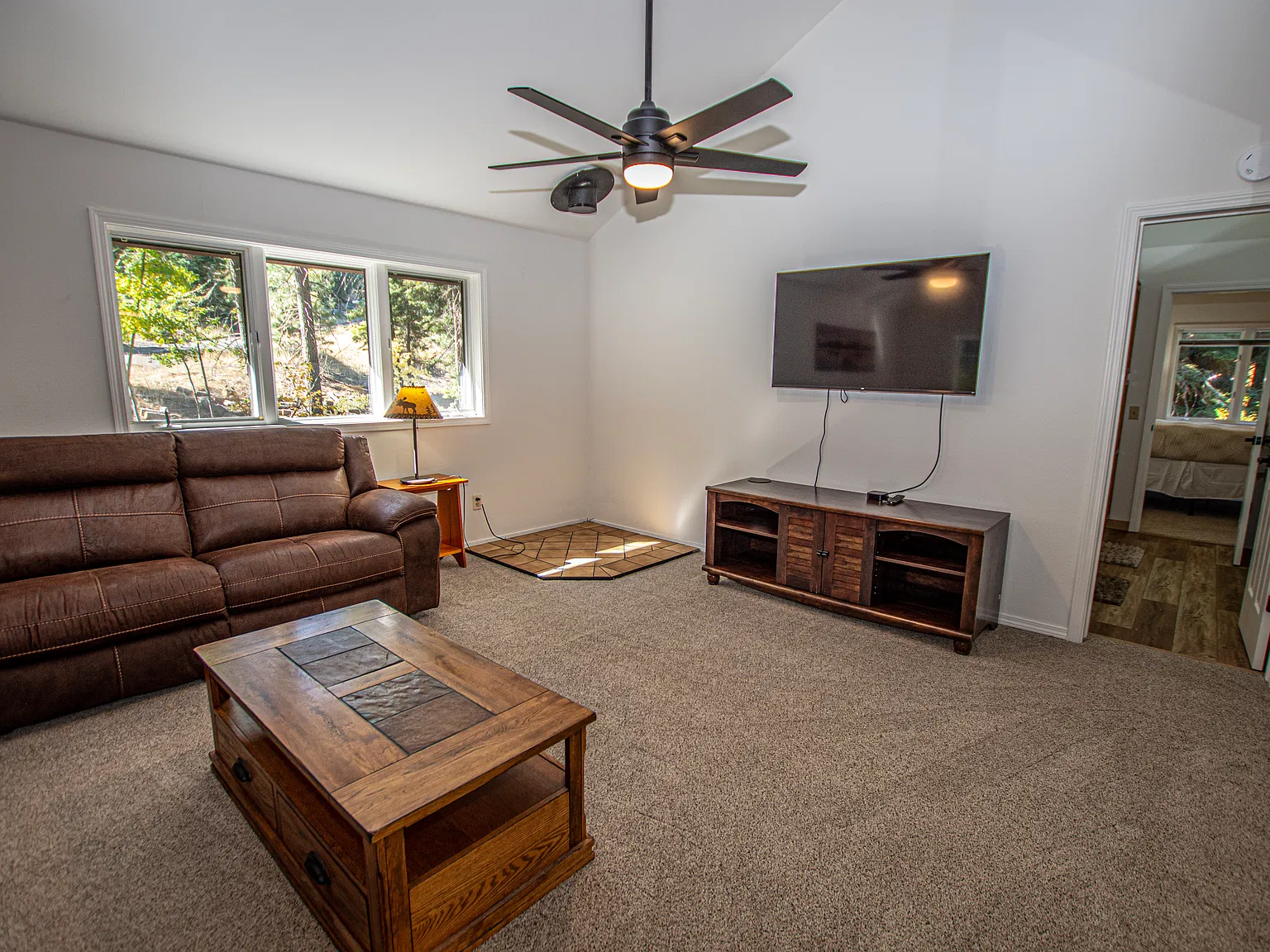 4 bed, 3.5 bath, 2768 sqft, $6,000 — Photo 4