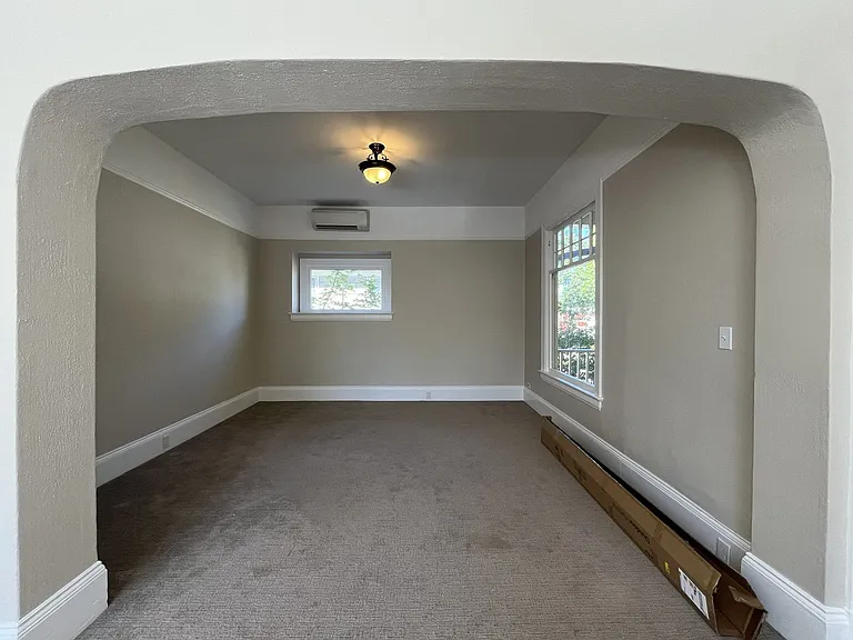 2850 NE Davis St — Photo 19