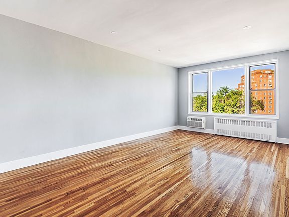 2nd image of 91 Van Cortlandt Ave W APT 7B