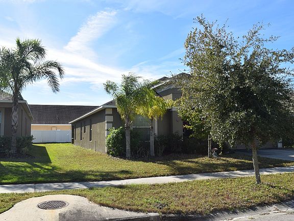 3rd image of 607 Wabash Breeze Cres