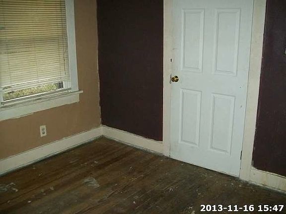 4th image of 2043 Parkhill Dr