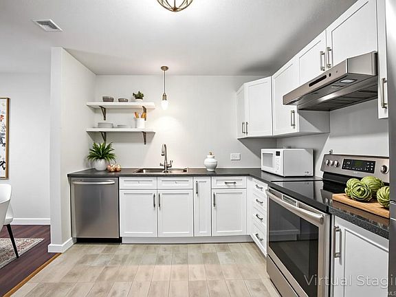 4th image of 3185 Barons Rd #315