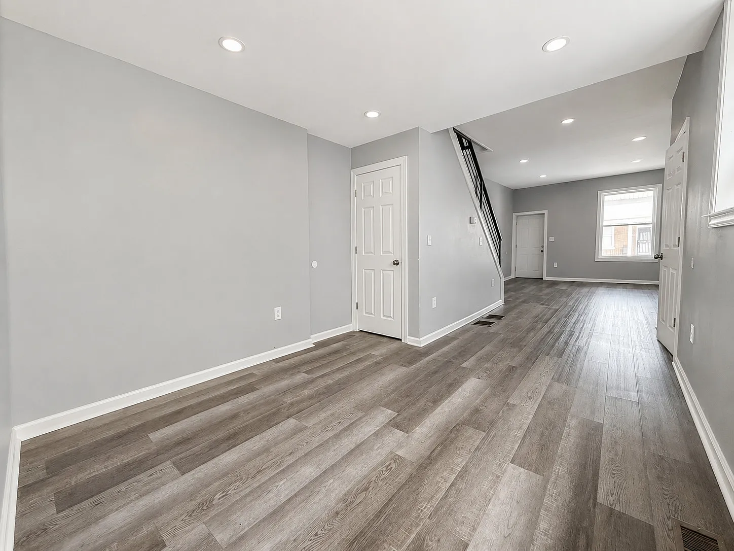 Well-Kept 3-Bedroom Home with Central Air, Front Porch & Flexible Basement Space — Photo 4