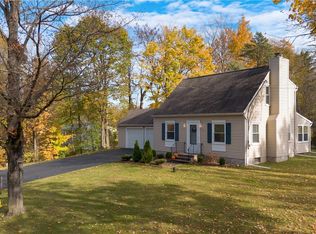 101 Griffin Dr, Fayetteville, NY 13066