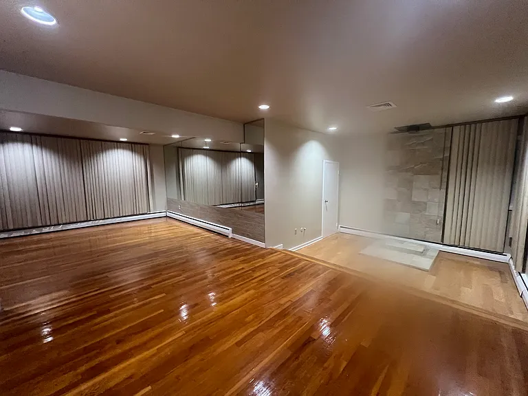 810 Ashton St — Photo 7