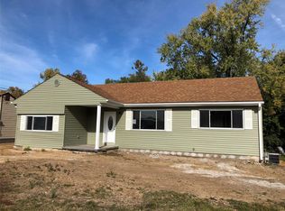 746 Friedens Rd, Saint Charles, MO 63303