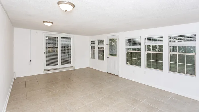3134 Dalehurst Dr W — Photo 9