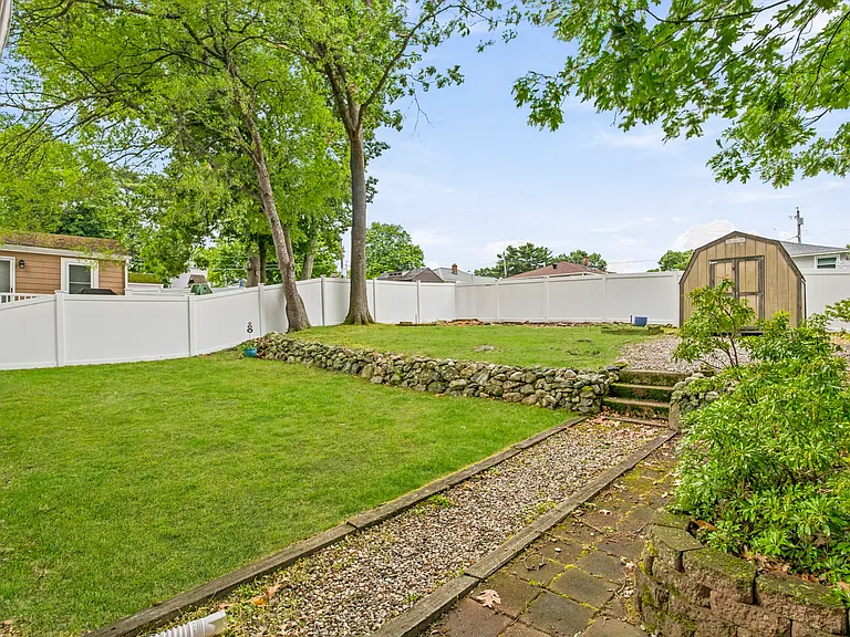 1364 Trapelo Rd — Photo 25