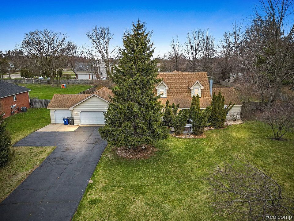 1st image of 37786 Oakwood Meadows Dr