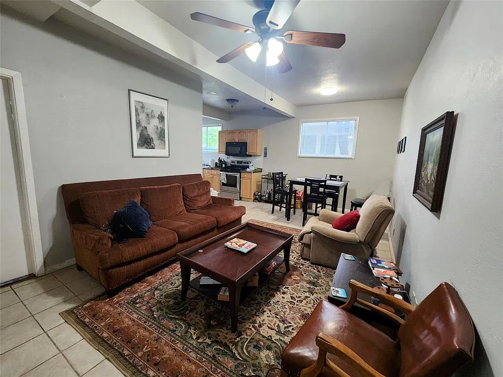 5 bed, 1650 sqft, $3,500 — Photo 2