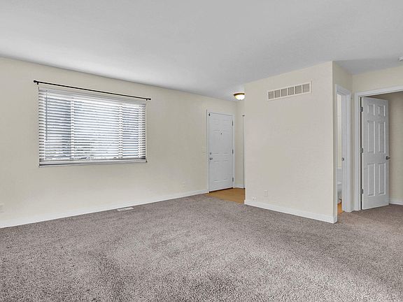 4th image of 2504 Savoy Dr #2504