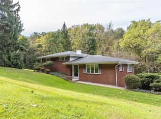 1520 Crestview Dr, Apollo, PA 15613