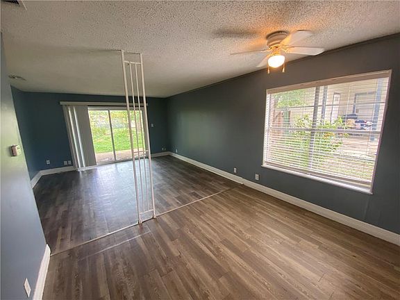 3rd image of 11200 Renel Dr #B