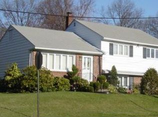 76 Princeton Ave, Rahway, NJ 07065