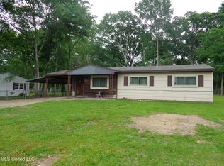 128 Maxine Dr, Pearl, MS 39208