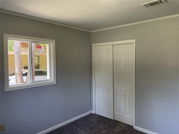 5th image of 604 E Desoto St