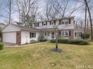 2266 Eastpoint Ct NE, Grand Rapids, MI 49525