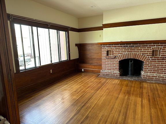 2nd image of 25 Cotter St