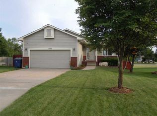 1704 N Amber Ridge Pl, Derby, KS 67037