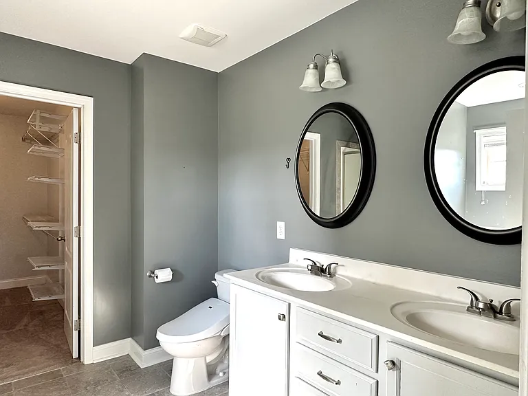 837 Saint Johns Loop — Photo 15