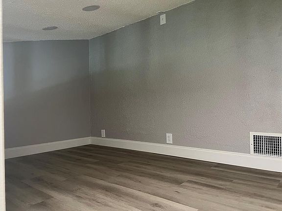 5th image of 2209 Belleair Rd APT C13