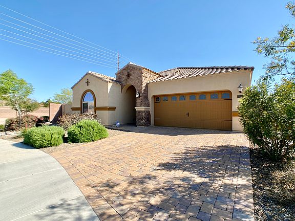 3rd image of 273 E Crescent Pl