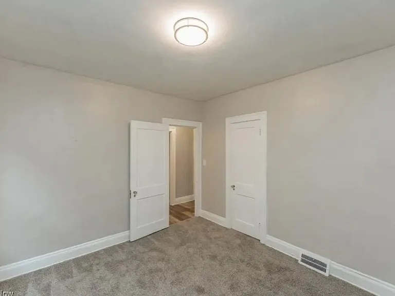 3318 W 94th St — Photo 25