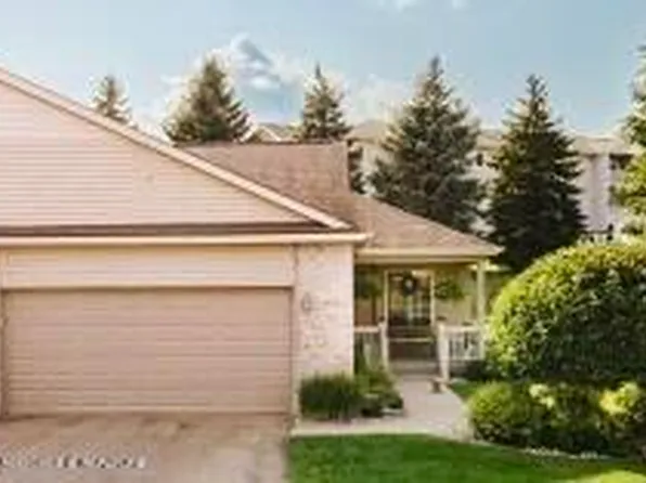 1739 Bushwood Ln Unit 13, Lansing, MI 48917